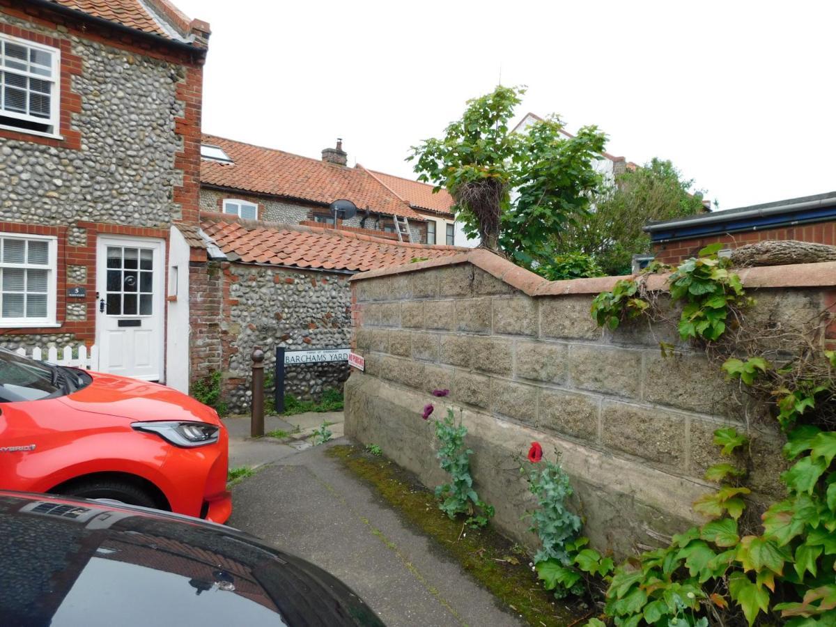 Salty Towers Villa Sheringham Exterior photo